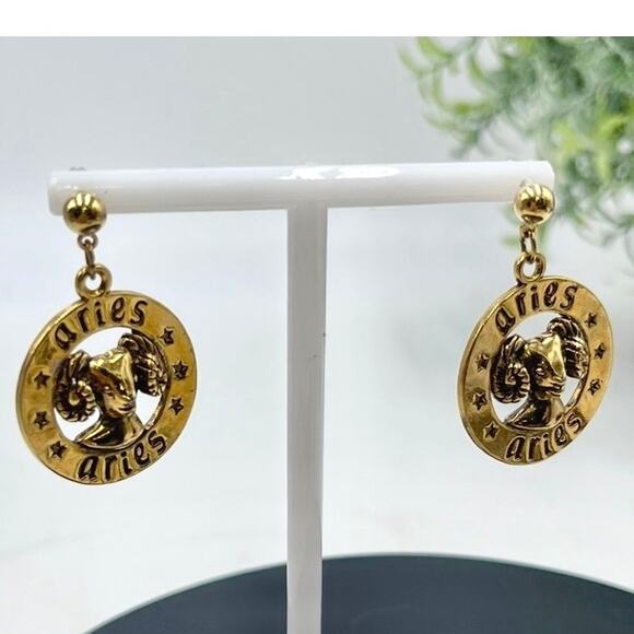 Avon Aries Ram Zodiac March Vintage Pierced Gold Tone Dangling Earrings - Picture 1 of 8